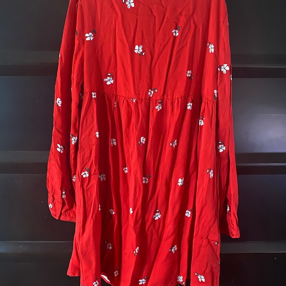 Red dress - Picture 2 of 2